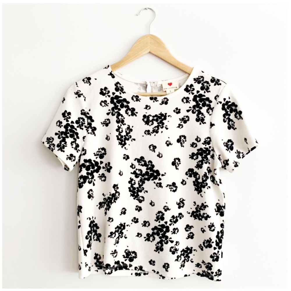 One Clothing White & Black Floral Crop Shirt